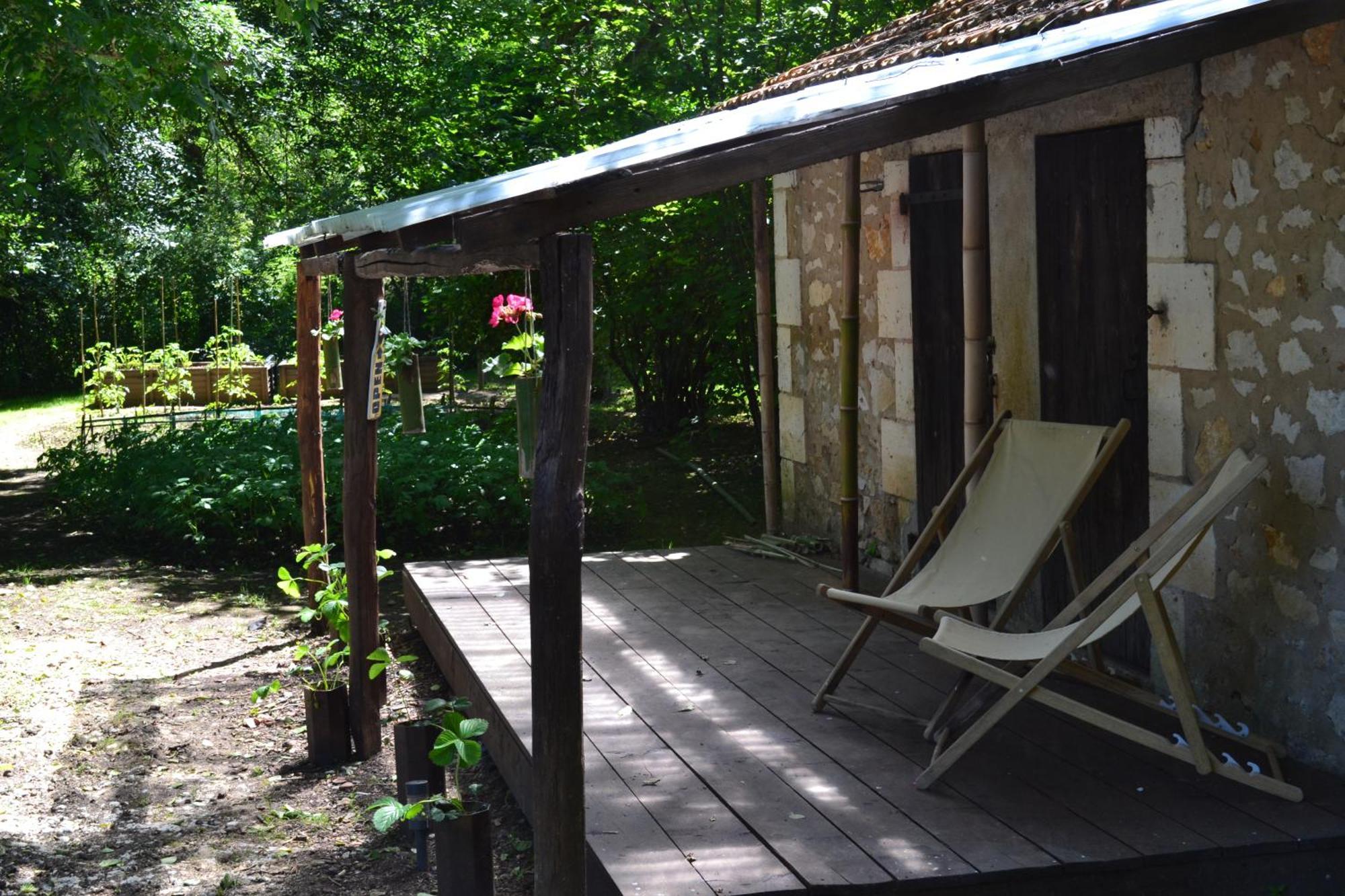 Les Bruyeres B&B Montbron Exterior photo