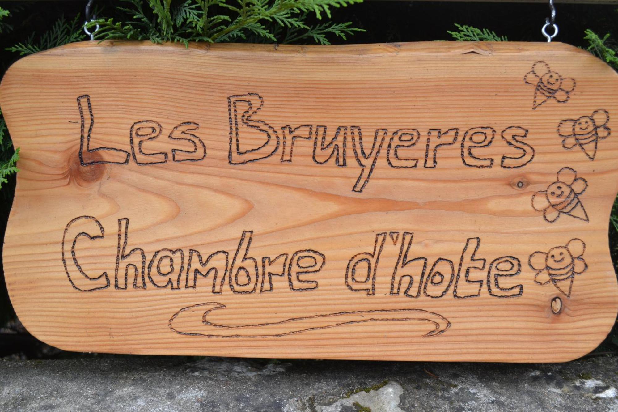 Les Bruyeres B&B Montbron Exterior photo
